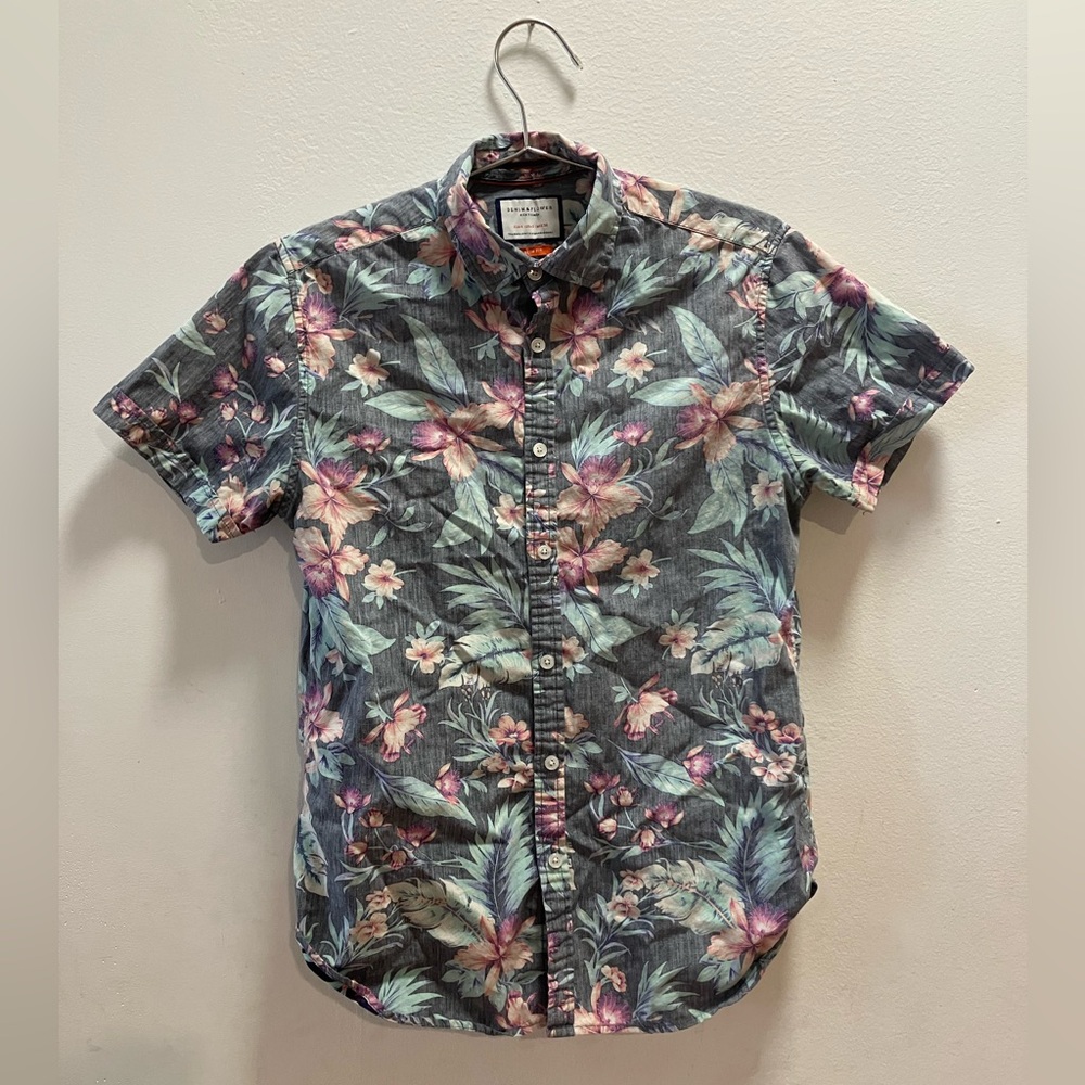 Denim and Flower Ricky Singh men’s medium button down floral tee shirt
